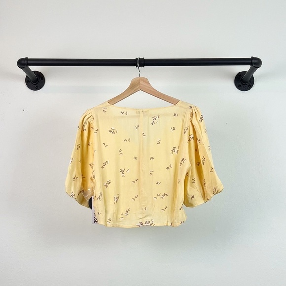 NWT Amuse Society Granita Floral Woven V-Neck Top In Yellow - Picture 6 of 7